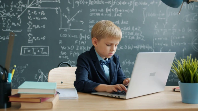 Education IT solutions for reliable and modern digital learning platforms